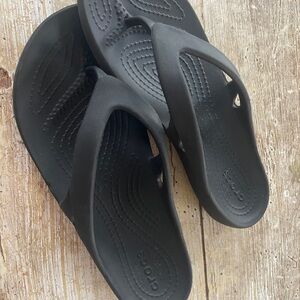 Crocs Kadee II Black Flip Flop Thong Sandals Iconic Comfort Women's Size 6